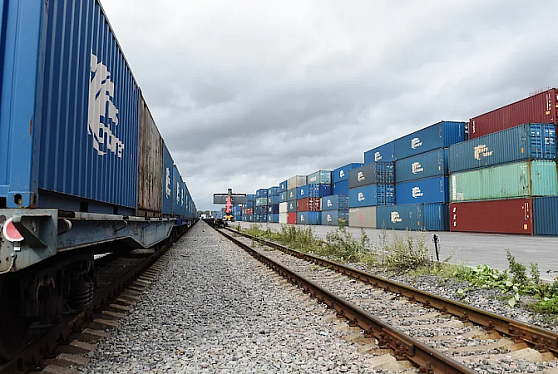 Железнодорожные перевозки из Суйфэньхэ через РФ в Европу в январе - июле выросли на 95,8%