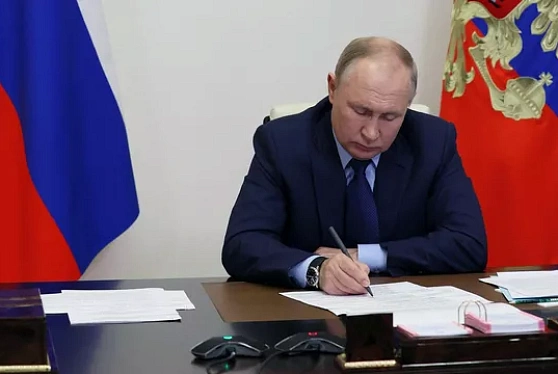 Путин подписал закон о федеральном бюджете до 2025 года