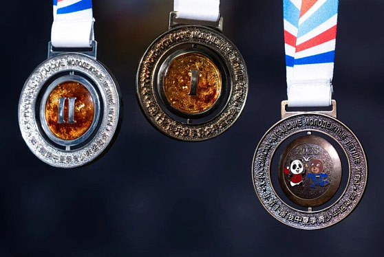 Представлены медали X Российско‑Китайских молодежных летних игр в Калининграде